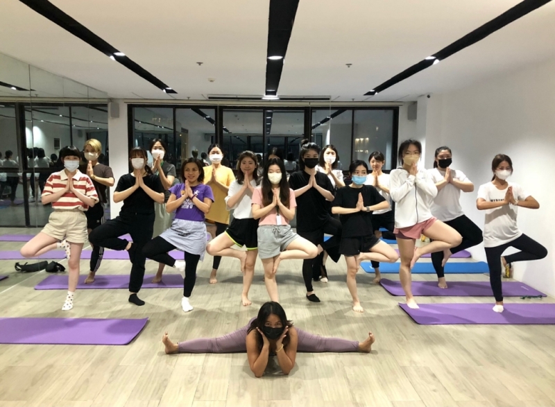 フィリピン留学 Cebu21 - EV Academy-Yoga-1